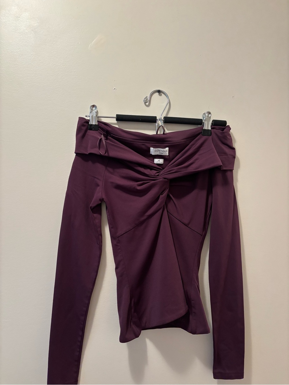 Aritzia Plum Off-Shoulder Twist Front Long Sleeve Top